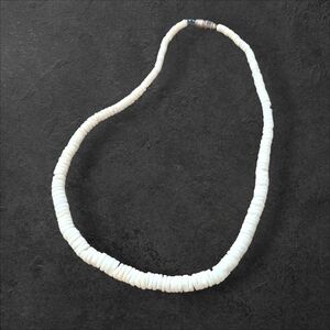 Vintage 70's Puka Shell Necklace Surfer Hawaiian 17" 7-8mm Graduated Silver Unsx